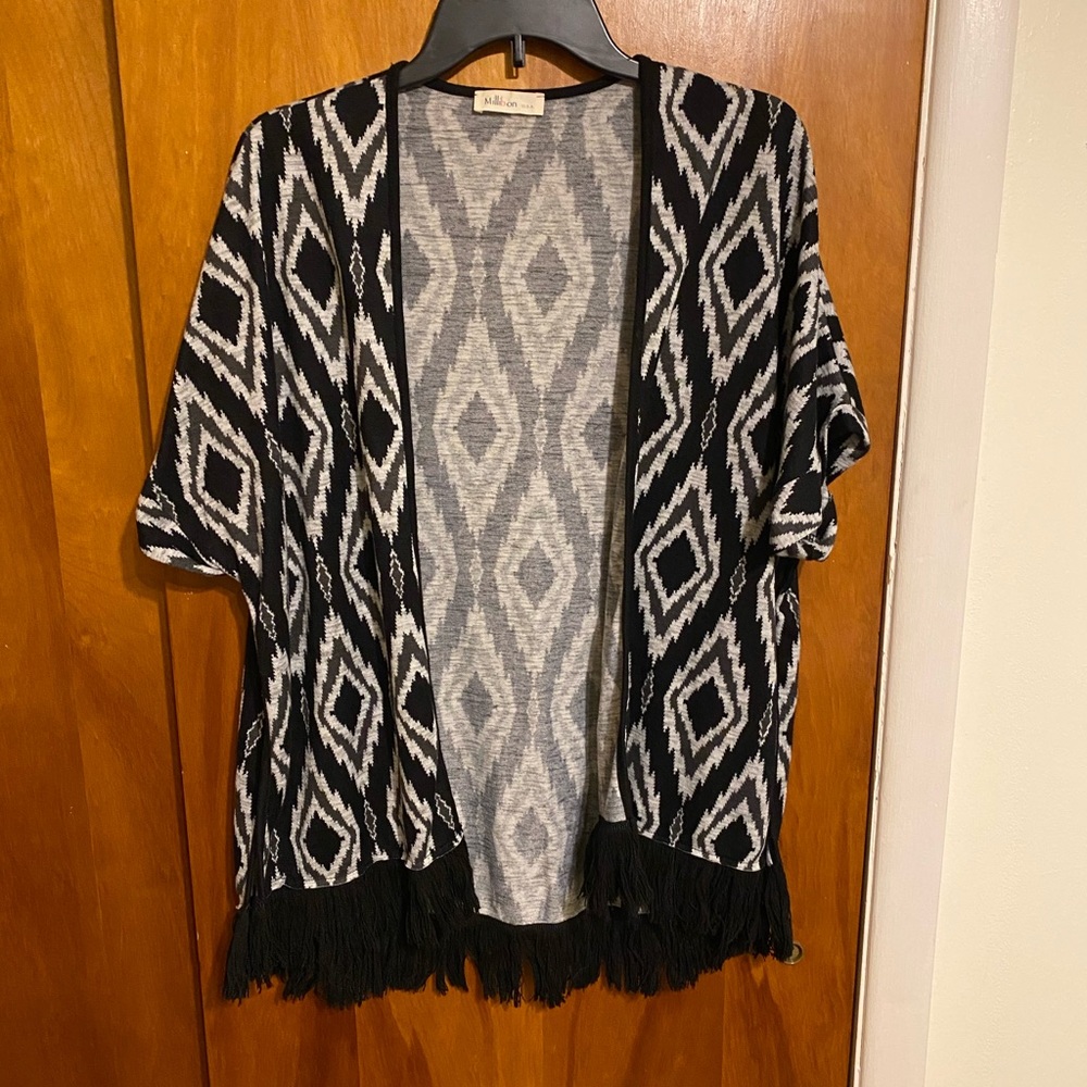Millibon Monochrome Patterned Cardigan with Fringes at the hem Size OS